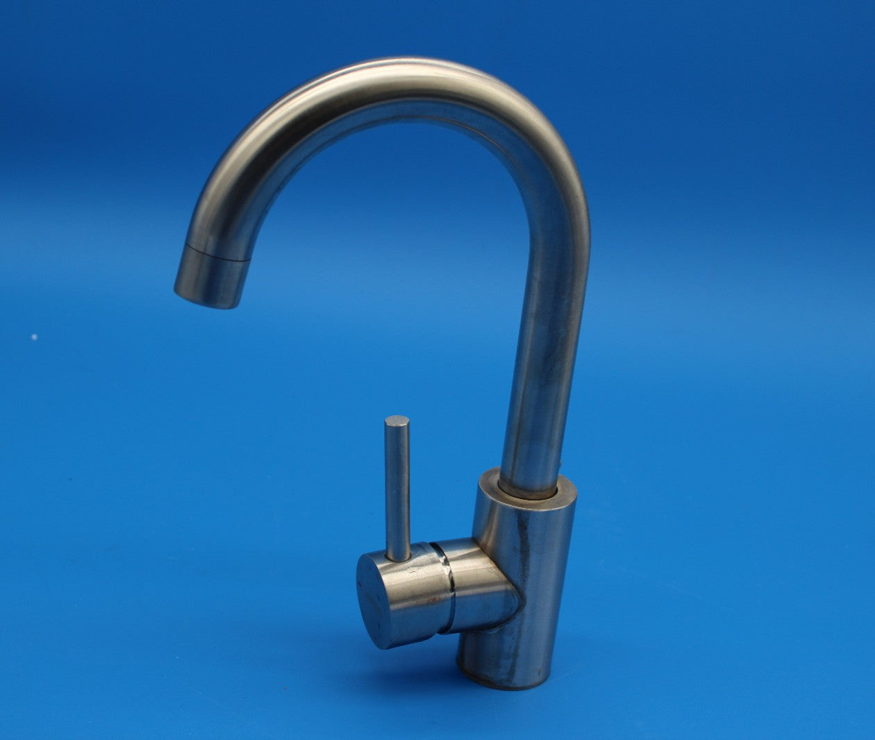 Stehende Küchenarmatur Grifema G1002A silber,  inkl. G 3/8" Anschlussschläuche